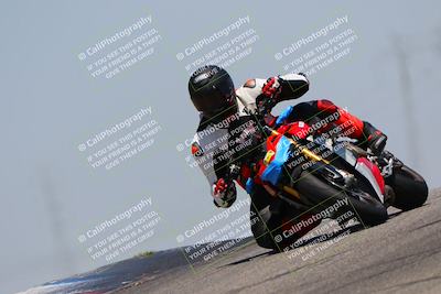 media/May-22-2023-Fastrack Riders (Mon) [[ae7626d9d8]]/Level 2/1230pm (Outside Grapevine)/